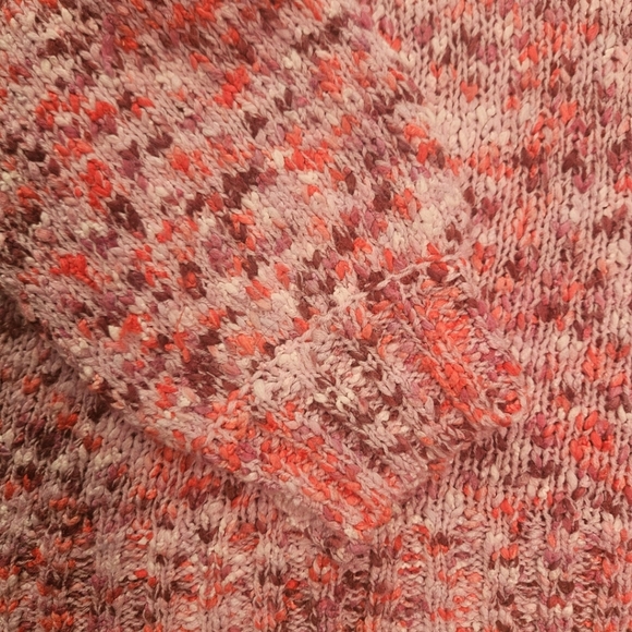 Aeropostale Women's Cozy V-Neck Marled Pink Sweater - Picture 5 of 7